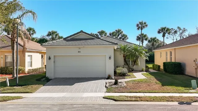 $329,000 | 211 Deleon Springs Drive, Port St. Lucie, FL 34986