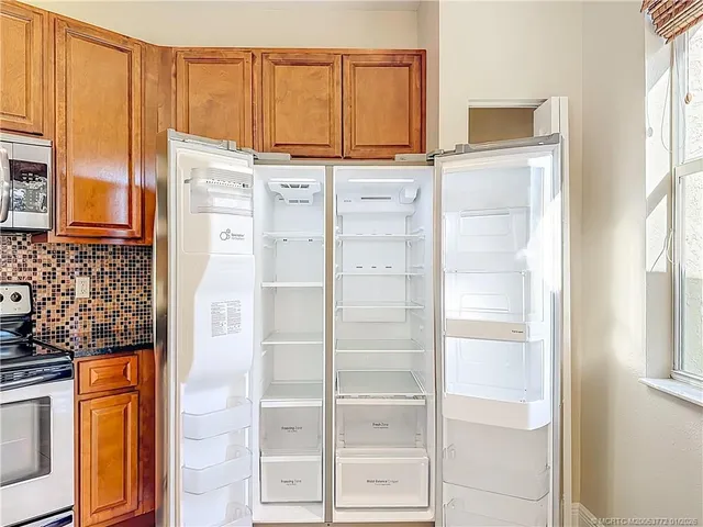 $329,000 | 211 Deleon Springs Drive, Port St. Lucie, FL 34986