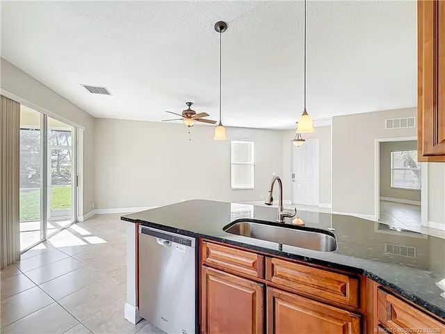 $329,000 | 211 Deleon Springs Drive, Port St. Lucie, FL 34986