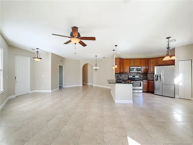 $329,000 | 211 Deleon Springs Drive, Port St. Lucie, FL 34986