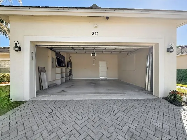 $329,000 | 211 Deleon Springs Drive, Port St. Lucie, FL 34986