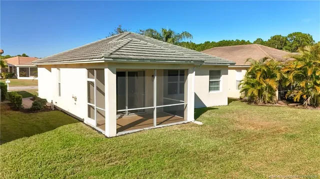 $329,000 | 211 Deleon Springs Drive, Port St. Lucie, FL 34986