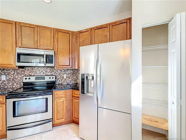 $329,000 | 211 Deleon Springs Drive, Port St. Lucie, FL 34986