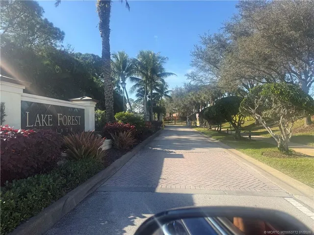 $329,000 | 211 Deleon Springs Drive, Port St. Lucie, FL 34986