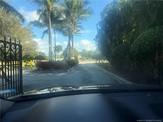 $329,000 | 211 Deleon Springs Drive, Port St. Lucie, FL 34986