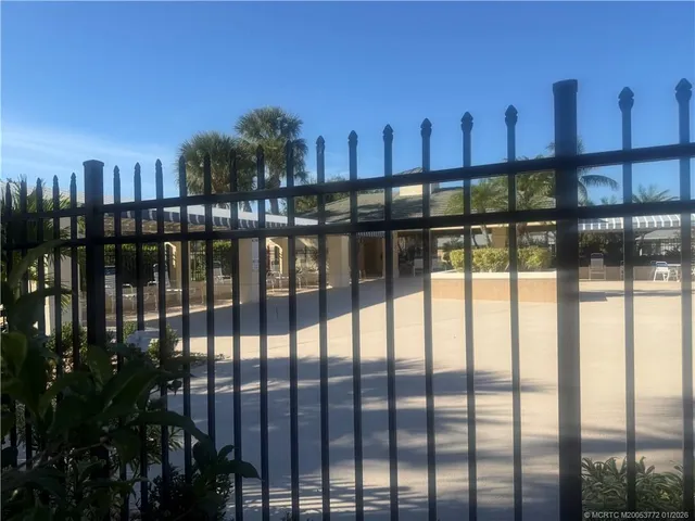 $329,000 | 211 Deleon Springs Drive, Port St. Lucie, FL 34986