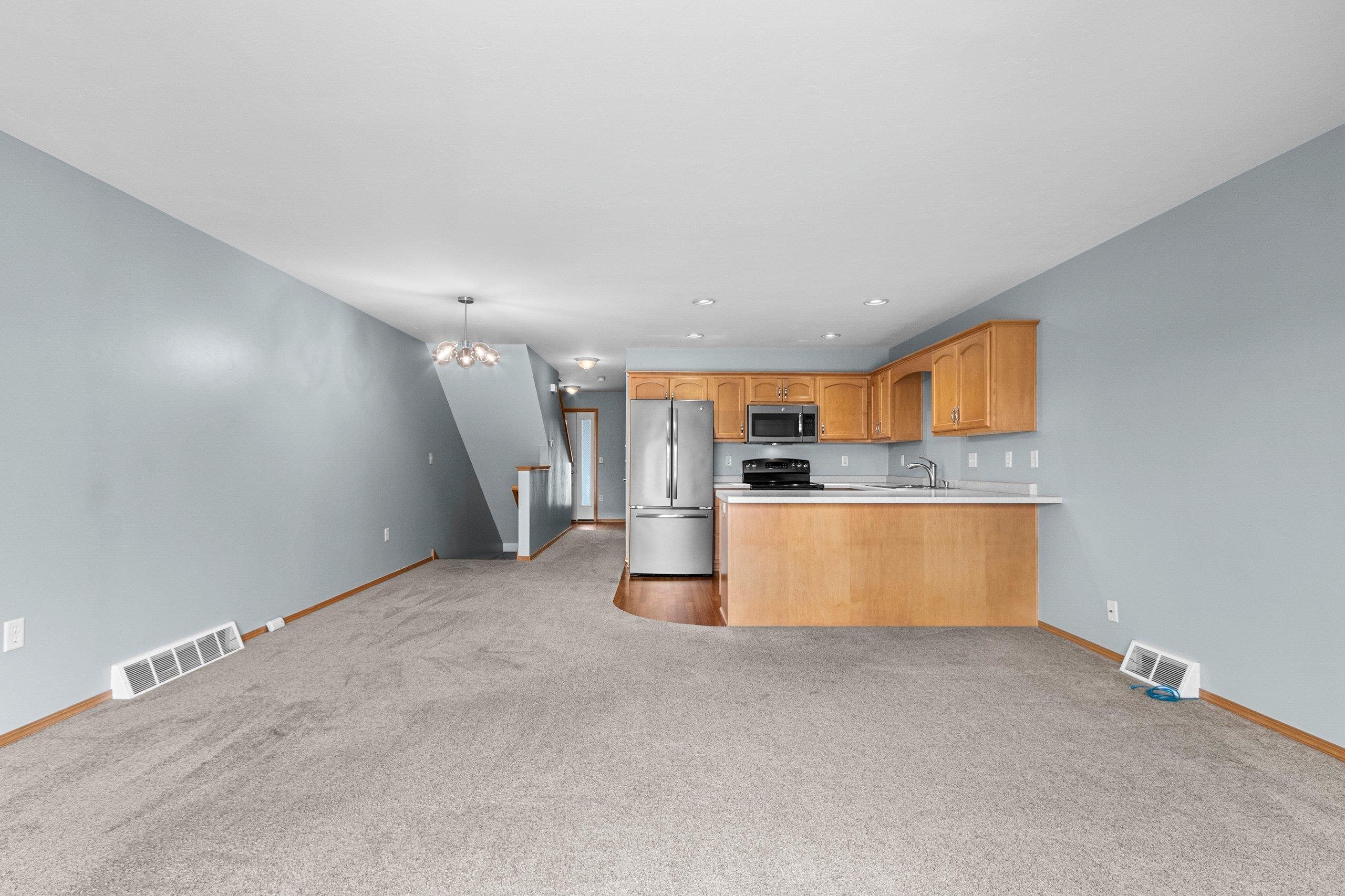 2191 Trailside Lane De Pere, WI 54115 - Photo 7 of 41