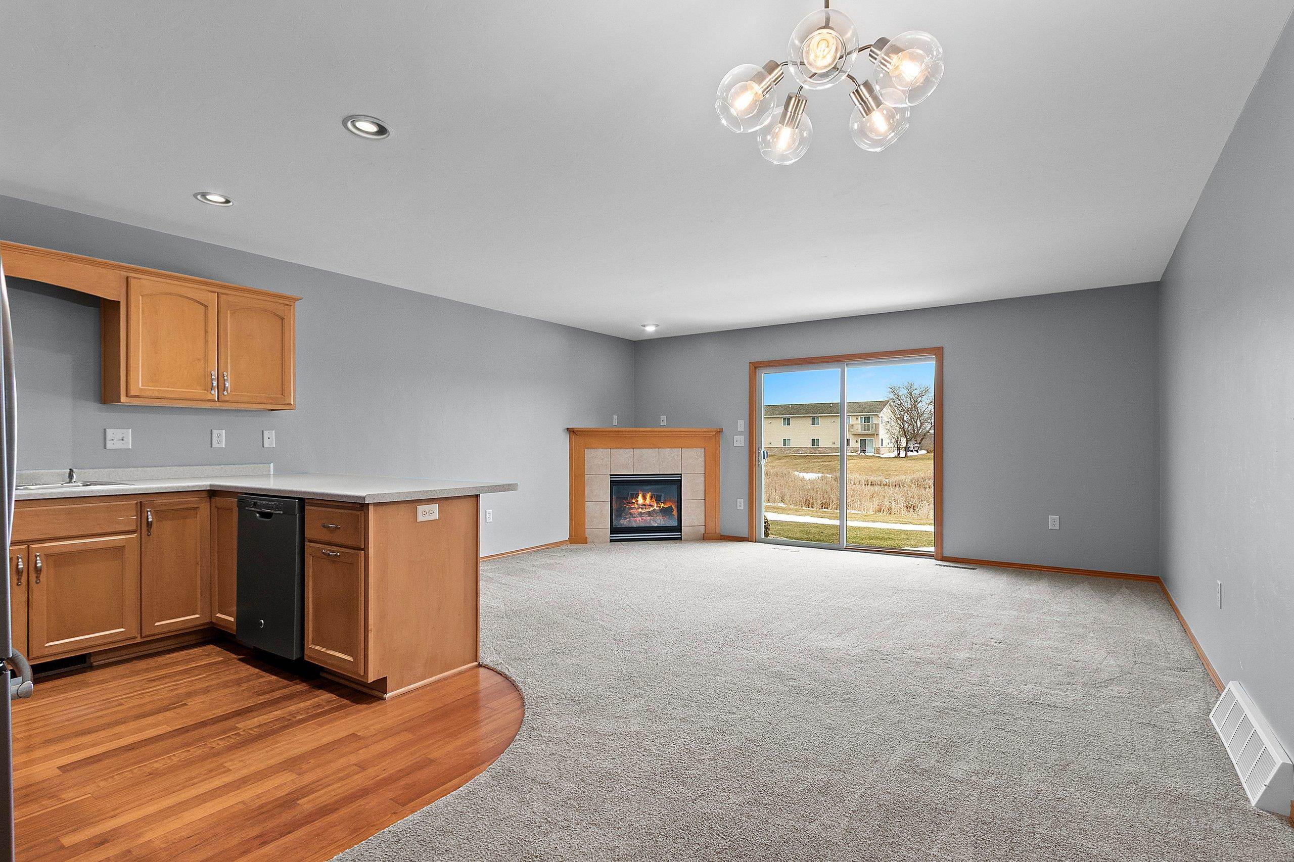2191 Trailside Lane De Pere, WI 54115 - Photo 9 of 47