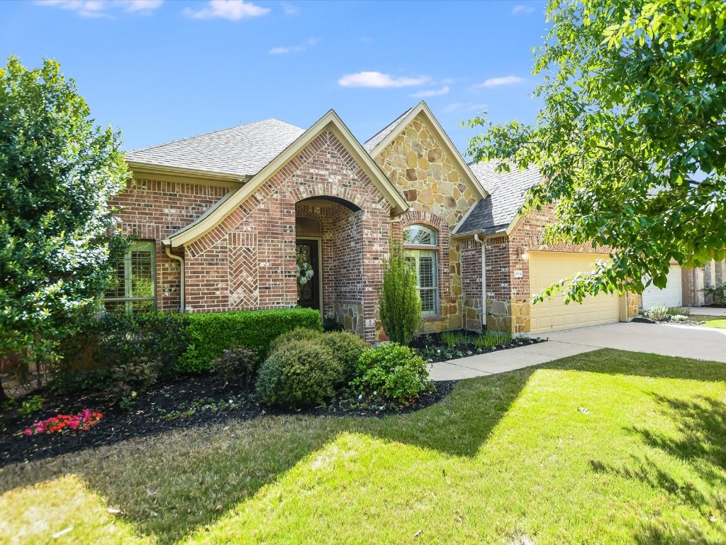 Welcome home to 11904 Montclair Bend!