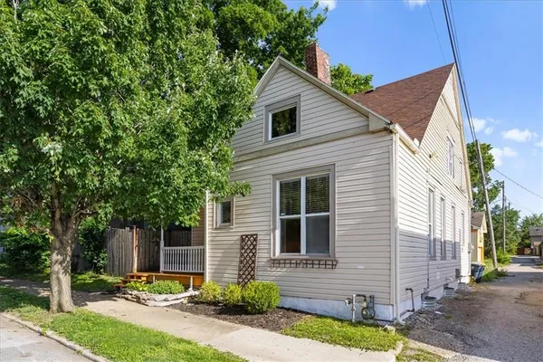 $265,000 | 611 East 27th Terrace, Kansas City, MO 64109