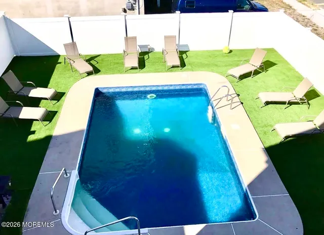 a view of an outdoor space