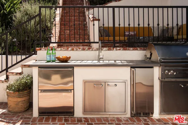 $15,900 | 2003 El Cerrito Place, Los Angeles, CA 90068