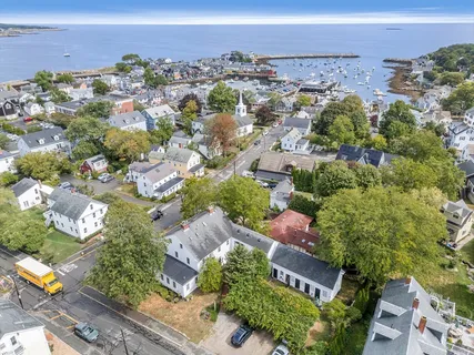 $829,000 | 15 High Street, Unit D, Rockport, MA 01966