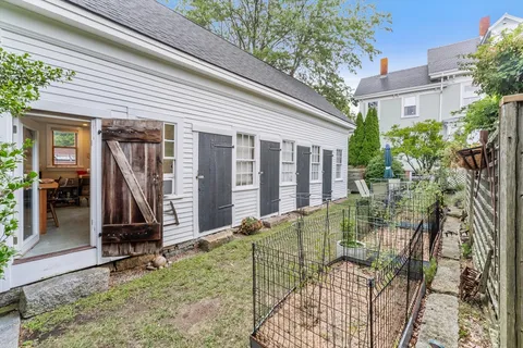 $829,000 | 15 High Street, Unit D, Rockport, MA 01966