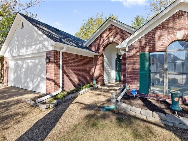 $249,900 | 8532 Shingle Oaks Drive, Cordova, TN 38018