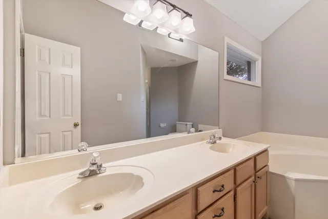 $249,900 | 8532 Shingle Oaks Drive, Cordova, TN 38018