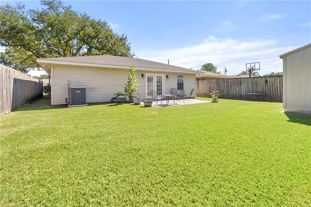 $299,000 | 804 Sophia Street, River Ridge, LA 70123