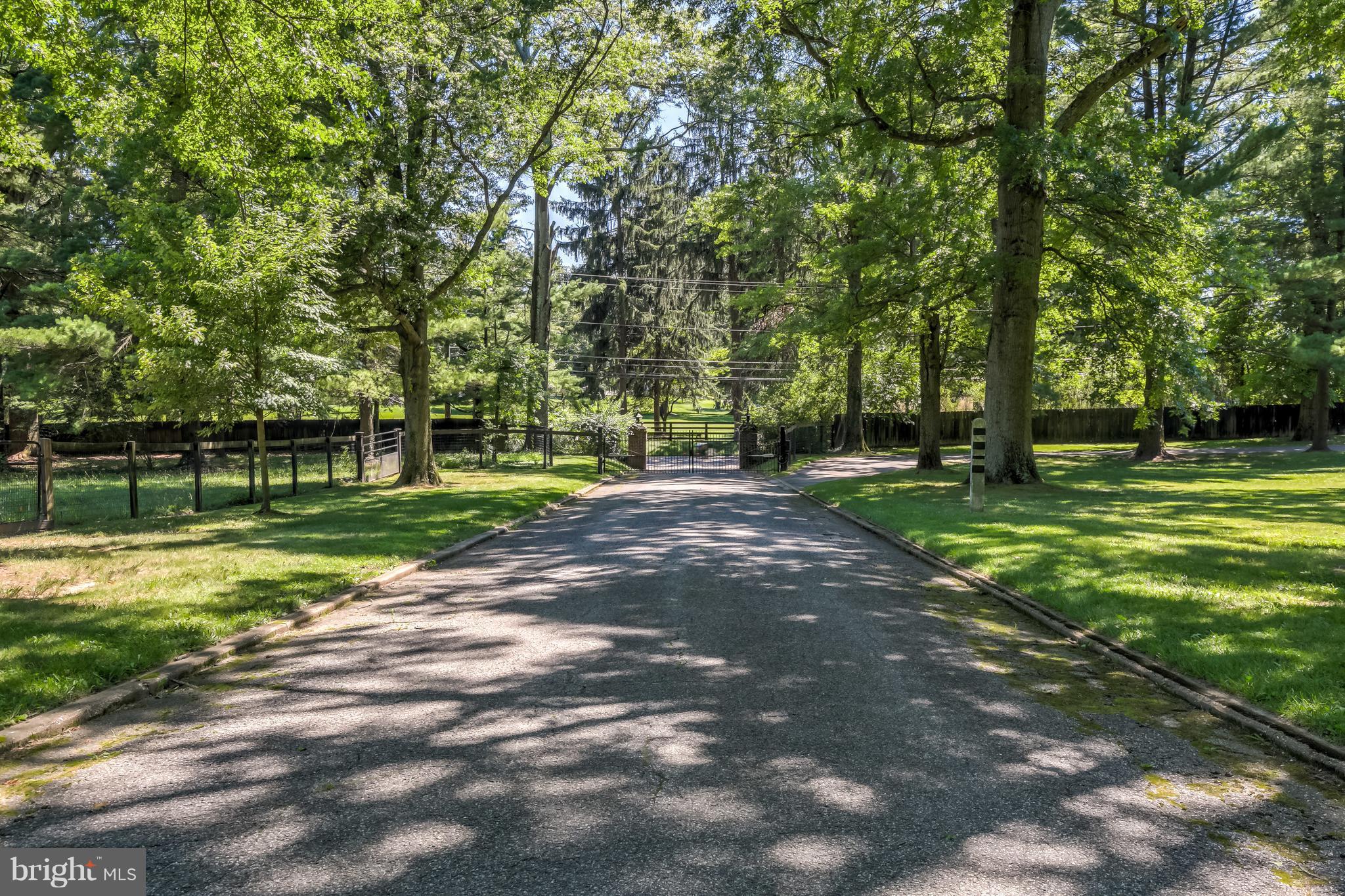 918 Greenspring Valley Road Lutherville-Timonium, MD 21093 - Photo 50 of 51 Estate Driveway