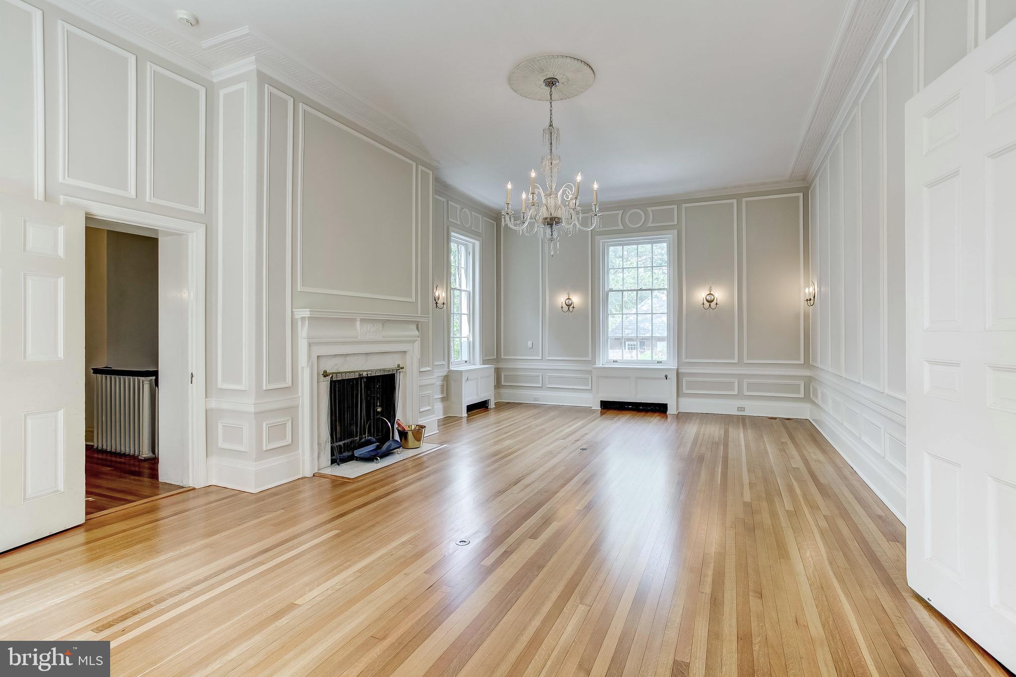 918 Greenspring Valley Road Lutherville-Timonium, MD 21093 - Photo 8 of 51 Living Room