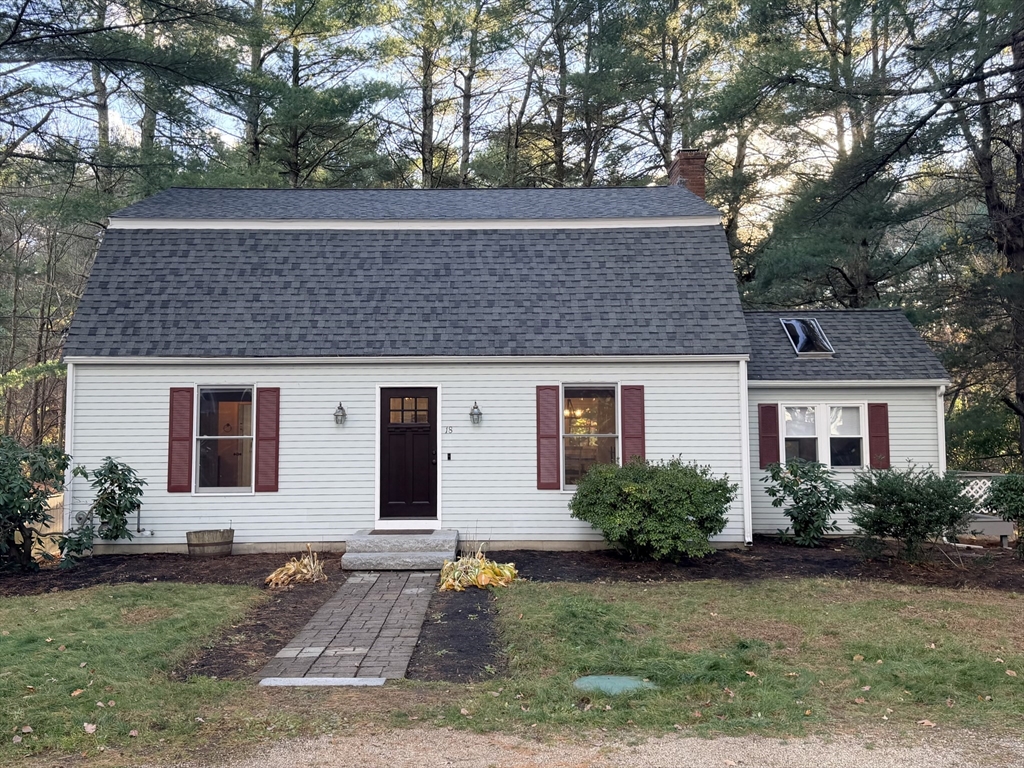 18 Boxford Road Topsfield, MA 01983 - Photo 1 of 25 Gallery Image 1
