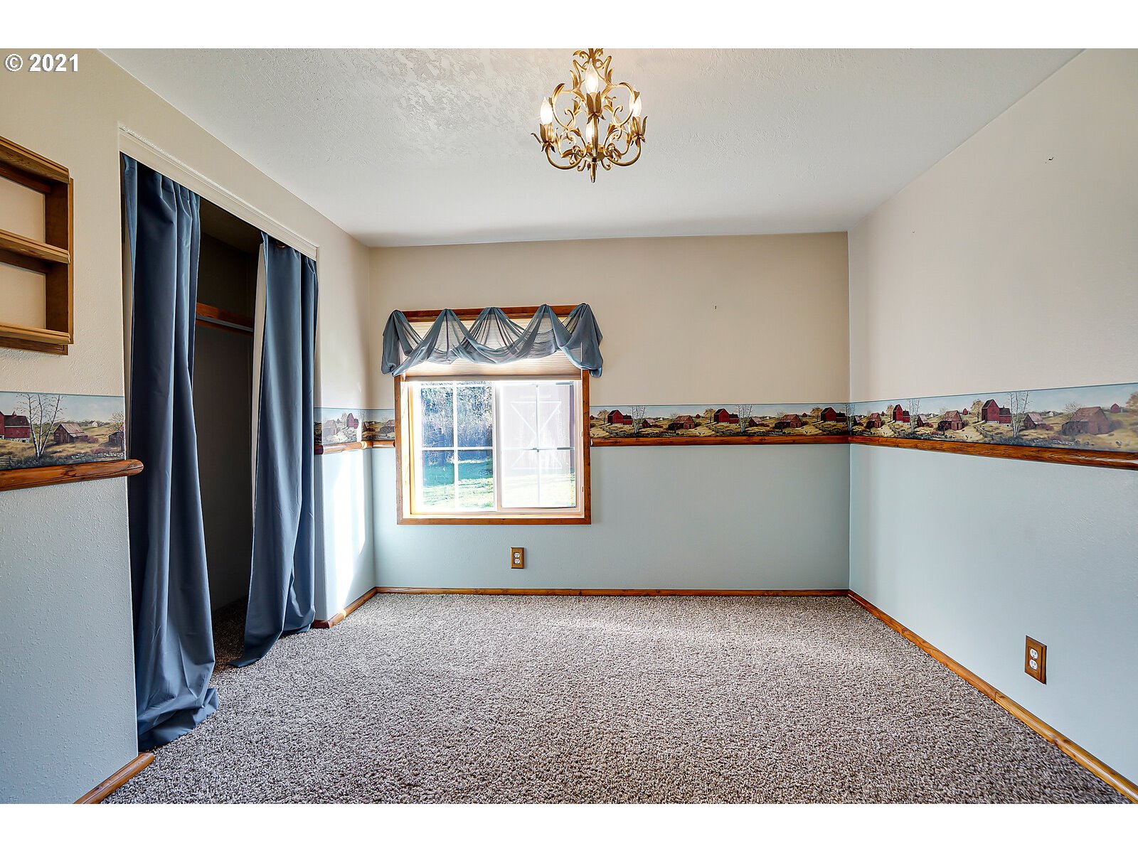 1725 Main Street Lyons, OR 97358 - Photo 17 of 32 a view of a room with window