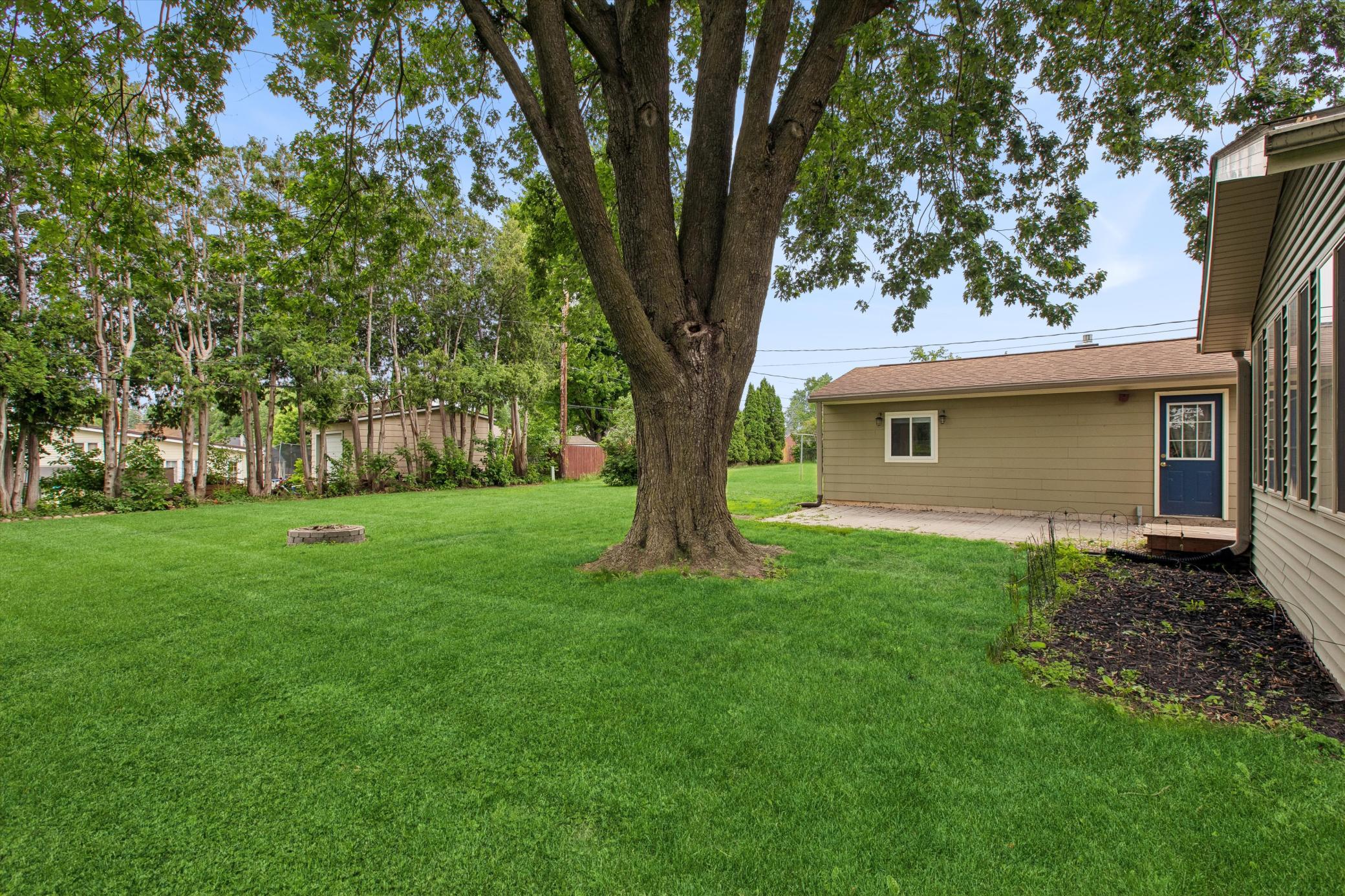 833 9th Avenue Southwest Faribault, MN 55021 - Photo 32 of 34