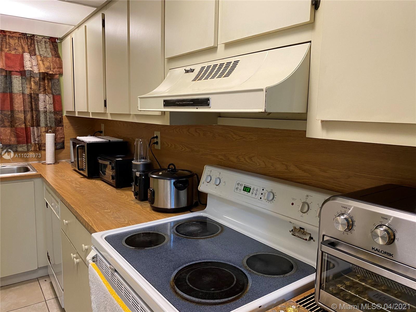 650 Northeast 149th Street, Unit 106F Miami, FL 33161 - Photo 5 of 7