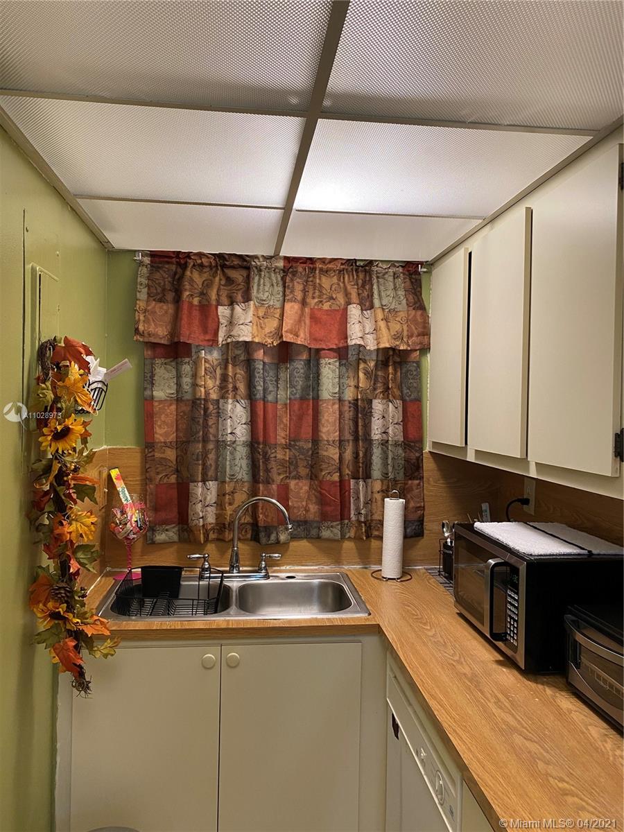 650 Northeast 149th Street, Unit 106F Miami, FL 33161 - Photo 6 of 7