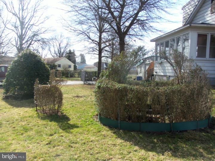 834 Newportville Road Croydon, PA 19021 - Photo 15 of 19 Side Yard