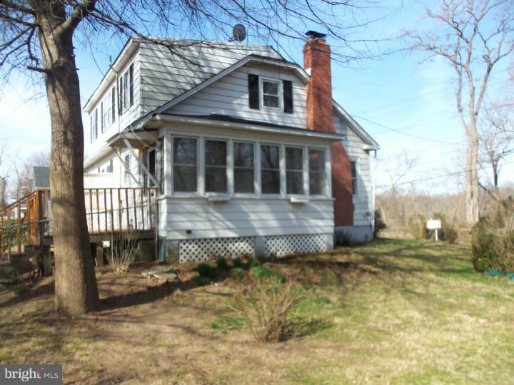 834 Newportville Road Croydon, PA 19021 - Photo 3 of 19 Exterior Side