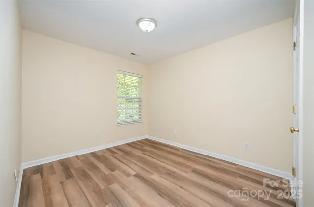 a view of empty room with window