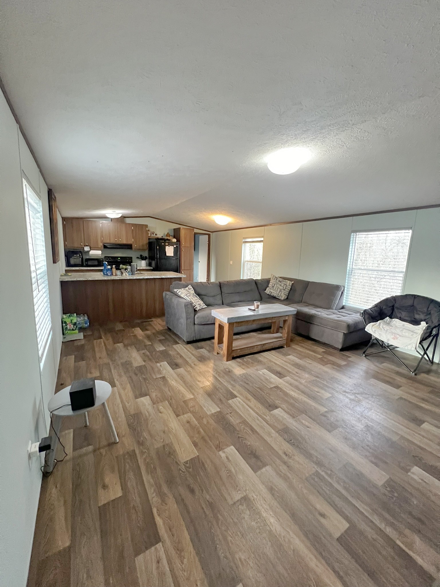 1902 B Dodson Road Columbia, TN 38401 - Photo 3 of 24 a living room with furniture and a couch