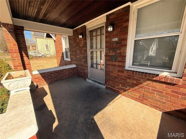 $160,000 | 8312 Carl Avenue, Jennings, MO 63136