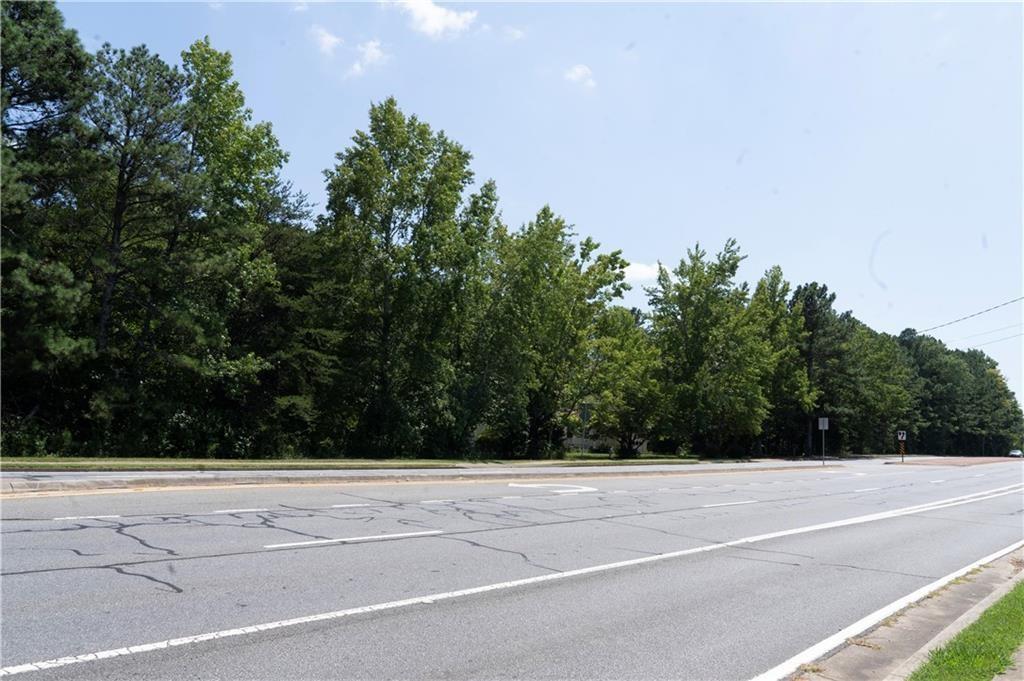 4556 Wade Green Road Northwest Acworth, GA 30102 - Photo 4 of 10 a view of a space