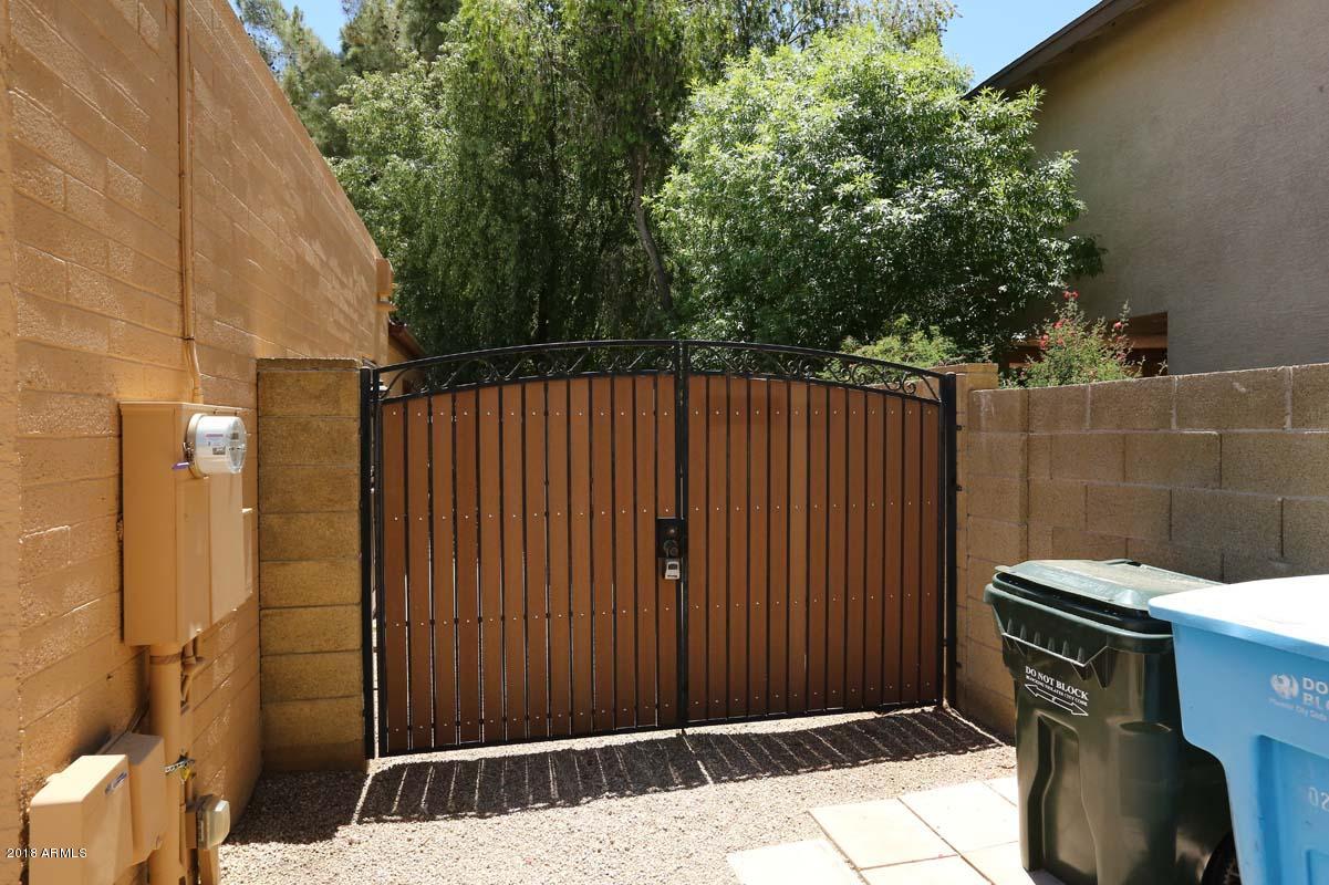 5109 East Kathleen Road Scottsdale, AZ 85254 - Photo 15 of 54 a view of outdoor space and yard