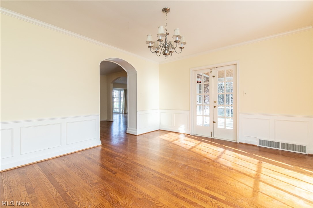 20900 Colby Road Shaker Heights, OH 44122 - Photo 6 of 27 Gallery Image 6