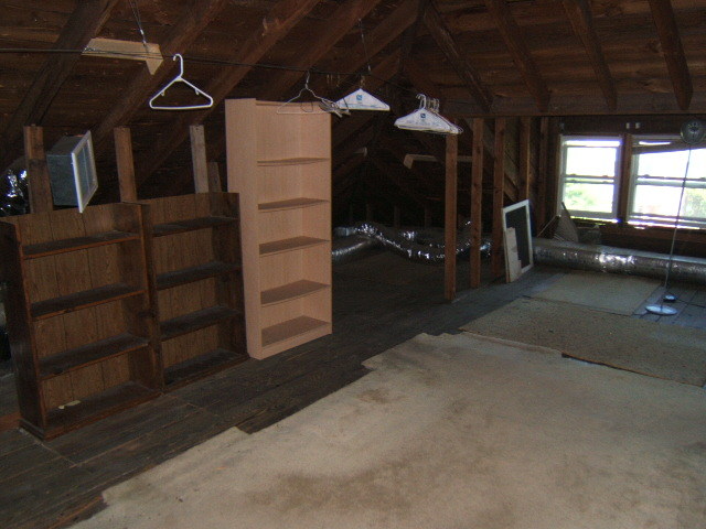 1830 Arlington Road Southwest Roanoke, VA 24015 - Photo 22 of 41 walkup attic