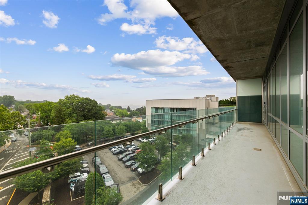 320 Adolphus Avenue, Unit 604 Cliffside Park, NJ 07010 - Photo 9 of 12