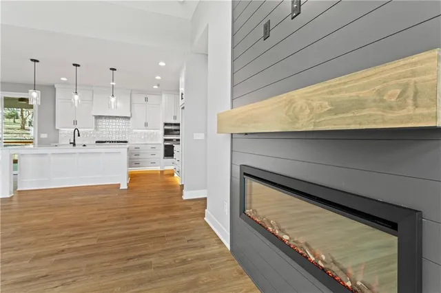 $524,900 | 1604 Southwest Stonewall Drive, Oak Grove, MO 64075