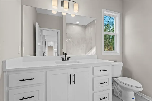 $524,900 | 1604 Southwest Stonewall Drive, Oak Grove, MO 64075