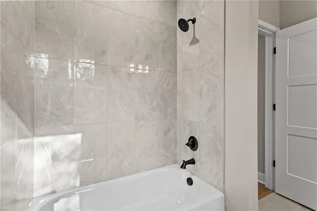 $524,900 | 1604 Southwest Stonewall Drive, Oak Grove, MO 64075