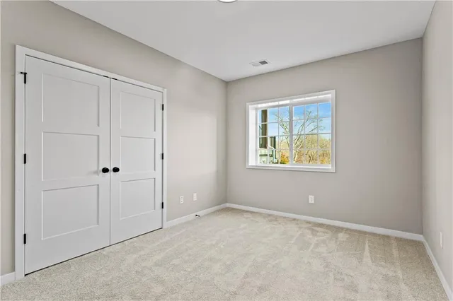 $524,900 | 1604 Southwest Stonewall Drive, Oak Grove, MO 64075