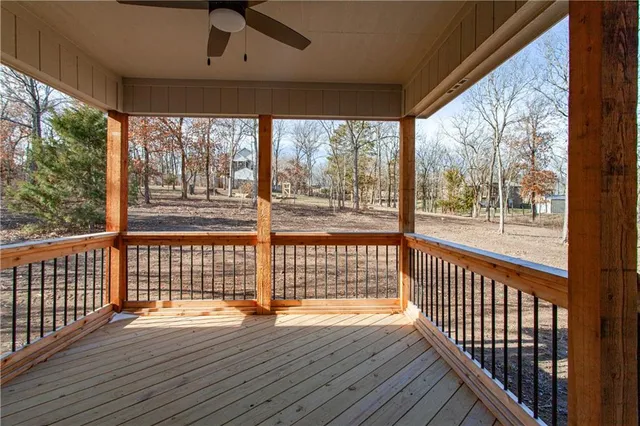 $524,900 | 1604 Southwest Stonewall Drive, Oak Grove, MO 64075