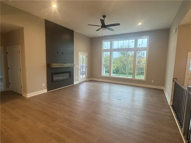 $524,900 | 1604 Southwest Stonewall Drive, Oak Grove, MO 64075