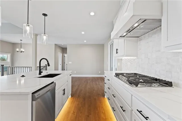 $524,900 | 1604 Southwest Stonewall Drive, Oak Grove, MO 64075