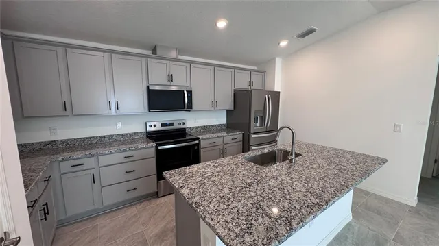 $1,995 | 3120 Canberra Place, Palmetto, FL 34221