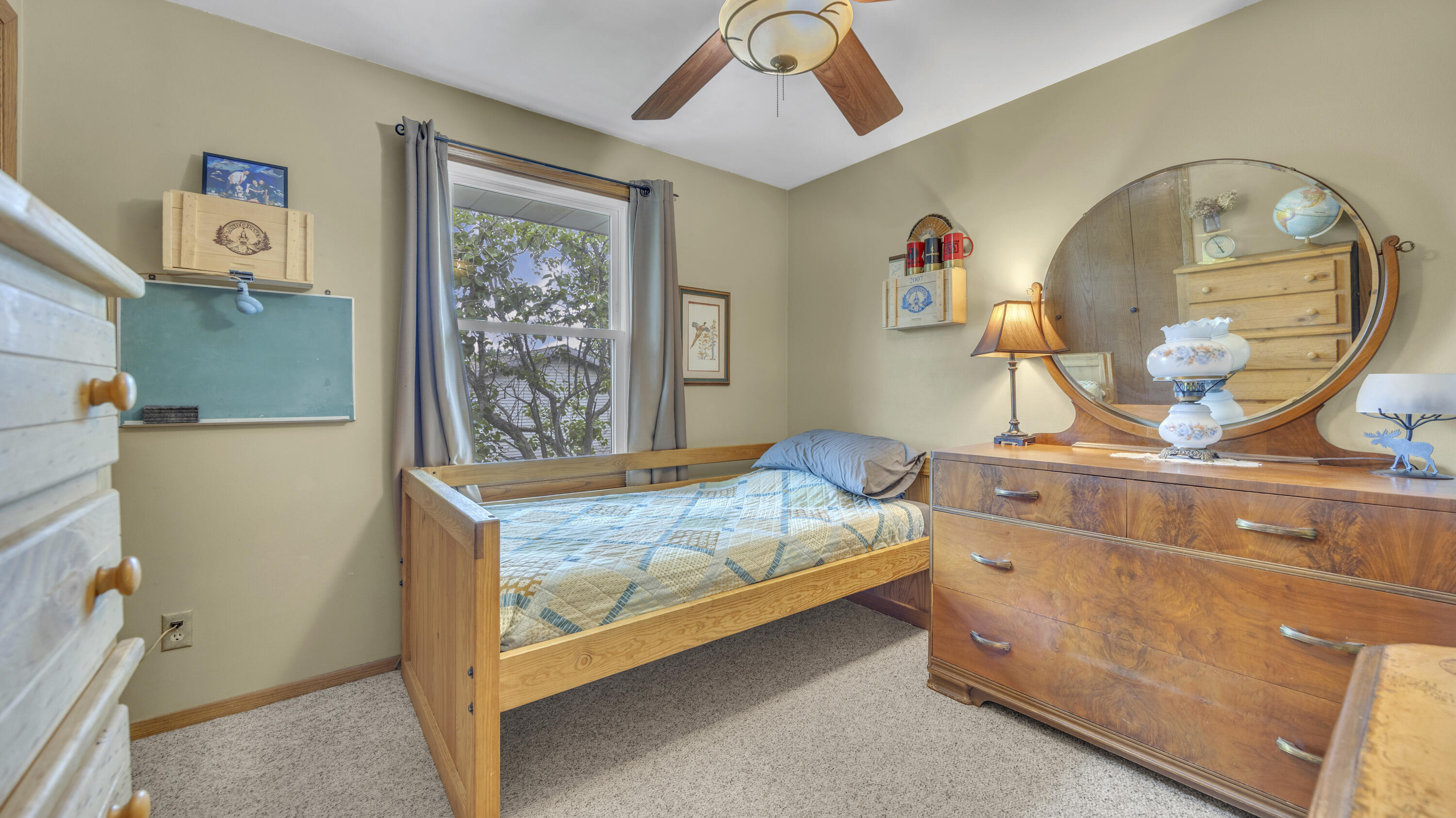 707 Goldfinch Lane Howards Grove, WI 53083 - Photo 13 of 27 Bedroom 3