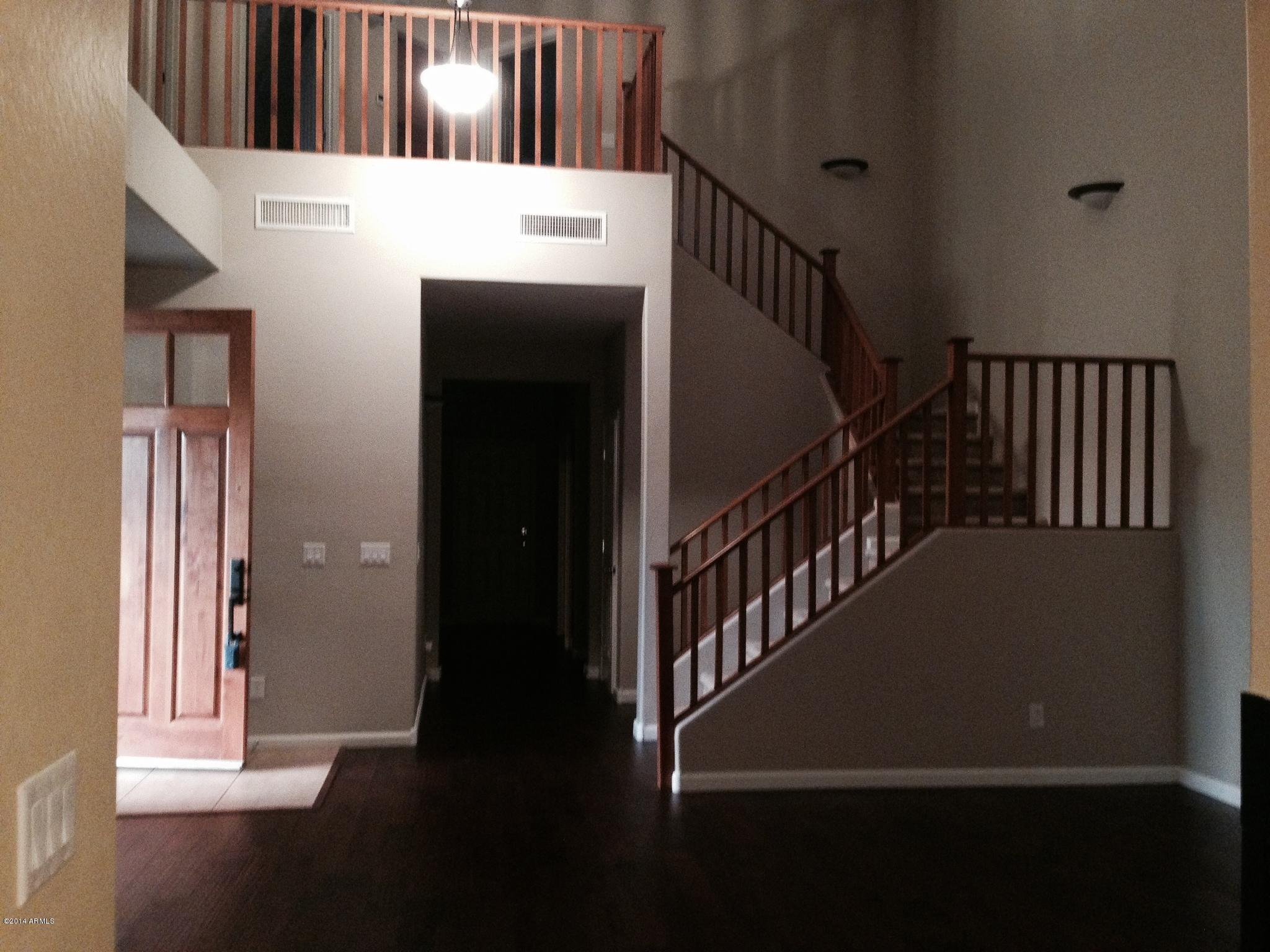 15394 West Bloomfield Road Surprise, AZ 85379 - Photo 2 of 7 family