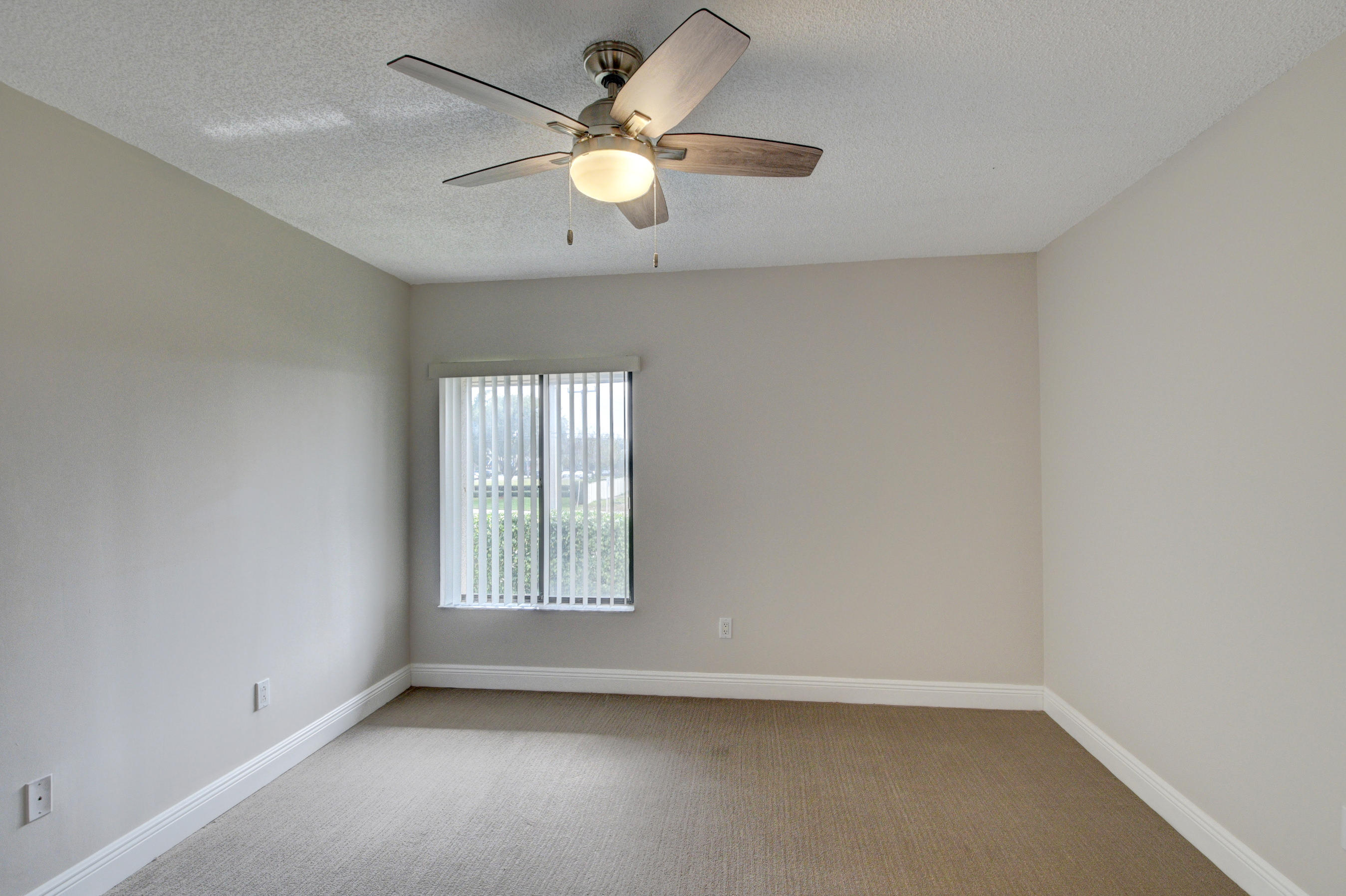 350 Club Circle, Unit 210 Boca Raton, FL 33487 - Photo 12 of 38 DSC_7433_4_5_6_7