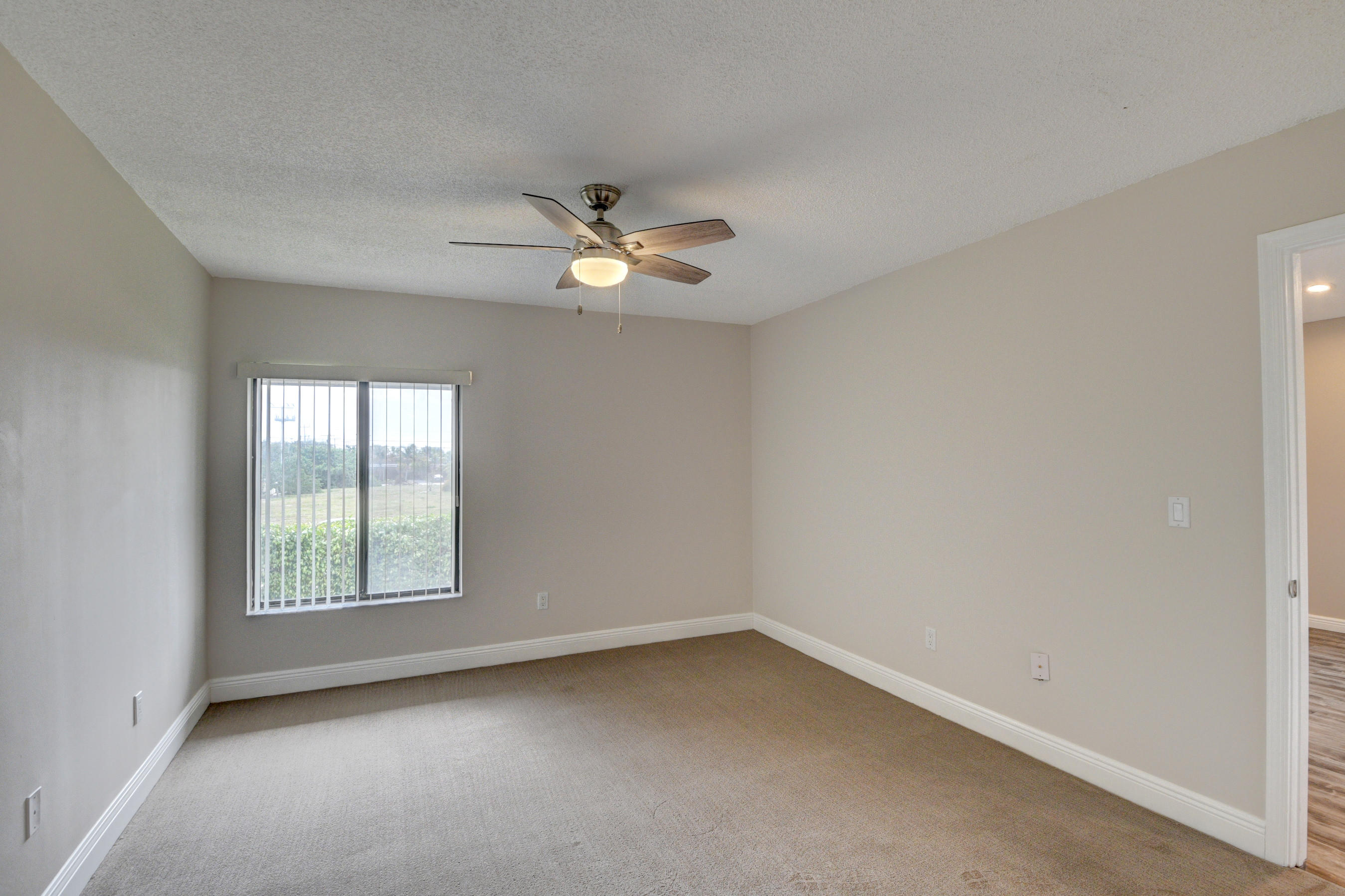 350 Club Circle, Unit 210 Boca Raton, FL 33487 - Photo 13 of 38 DSC_7438_39_40_41_42